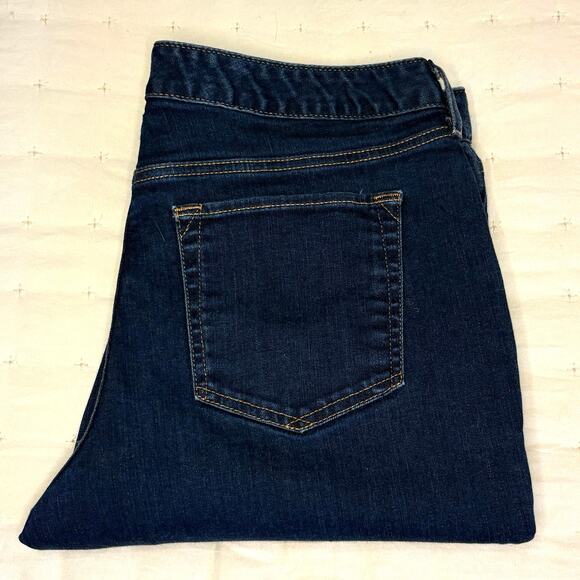 Eddie Bauer Curvy Boot Cut Jeans Women’s S12 | Dark Wash - Picture 11 of 11